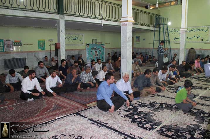 نشست آسیب شناسی شبکه های ماهواره ای بیگانه در مسجد نبی پاوه برگزار شد